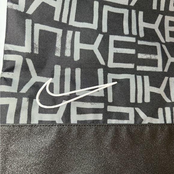 NWT Nike Black/Gray Logo Drawstring Gym Sack - Picture 3 of 10